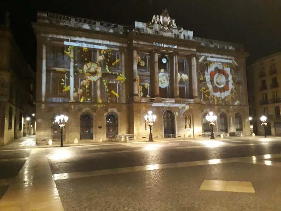 Placa St. 六月在巴塞罗那的圣诞节期间
