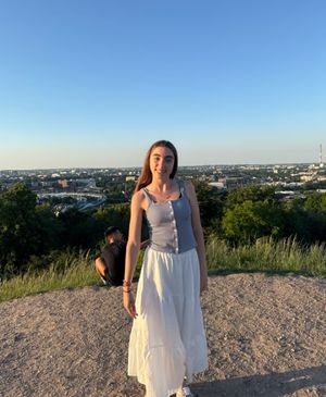 Claire Hoffner (she/her), Alumni Ambassador