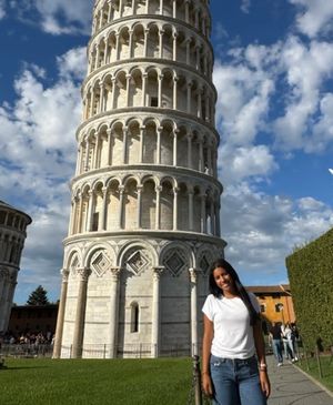 Lauren Paz (She/Her), Alumni Ambassador