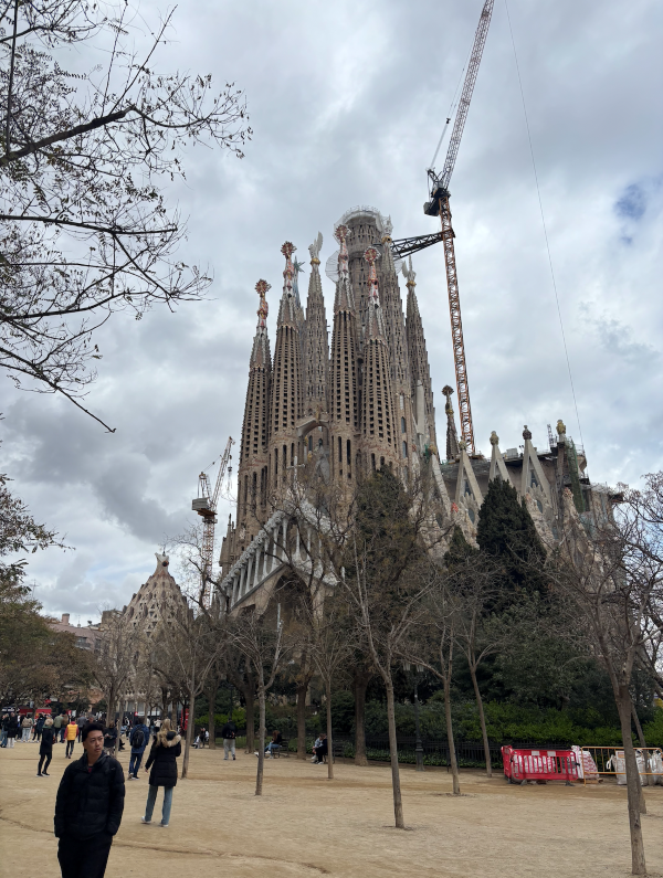 La Sagrada Familia under construction