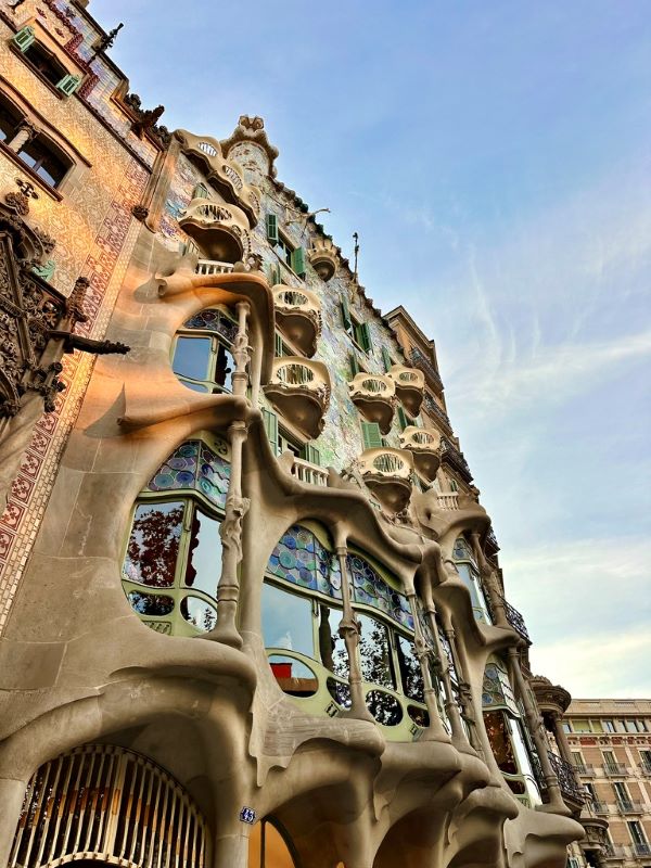 Up close photo of the Casa Batlló