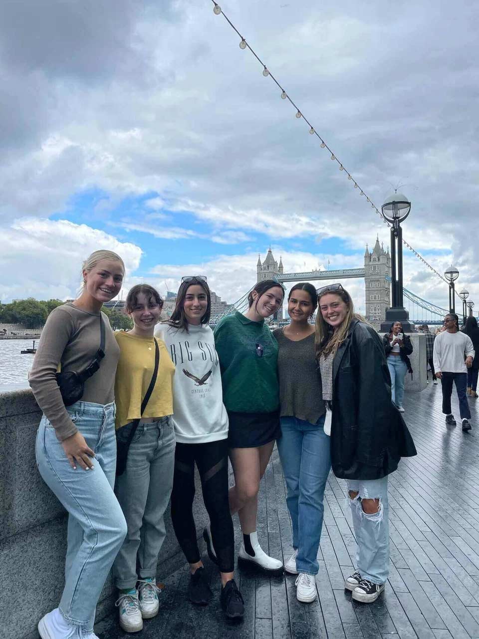 fall-2022_london_kathleen-gorman_at-tower-bridge-with-friends