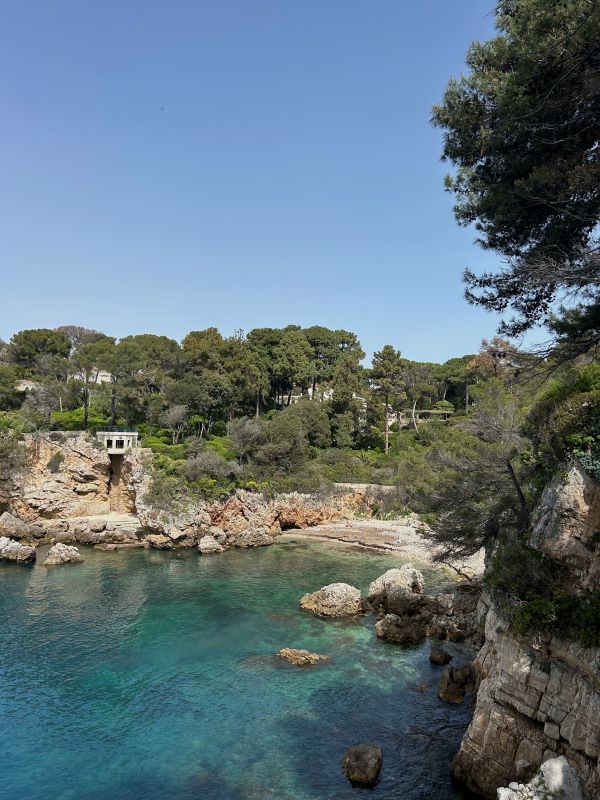 Photo of rocky coastline of Cap D’Antibes.