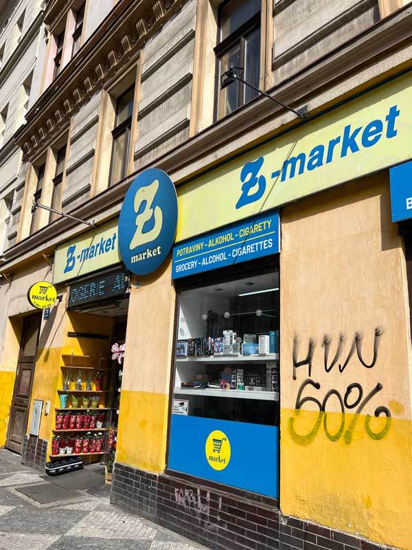Exterior photo of a Z-Market in Prague.