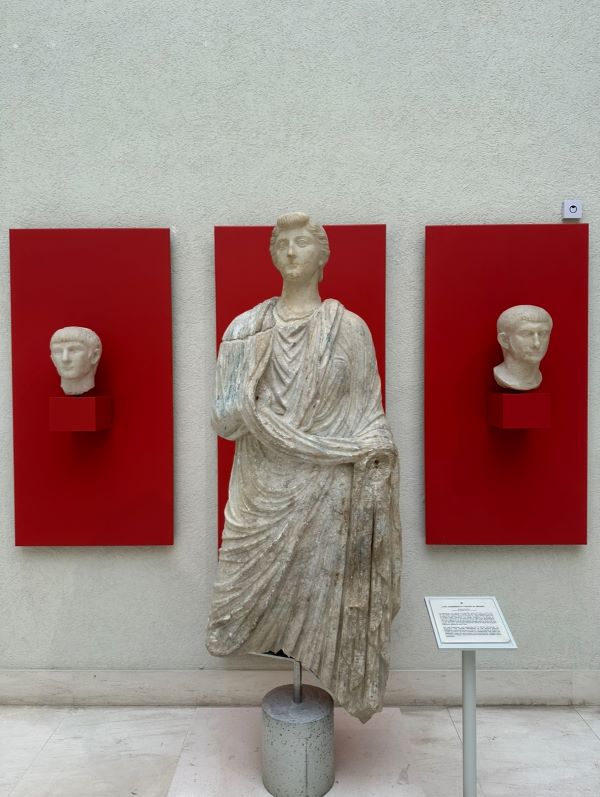 Roman artifact sculpture of man in toga