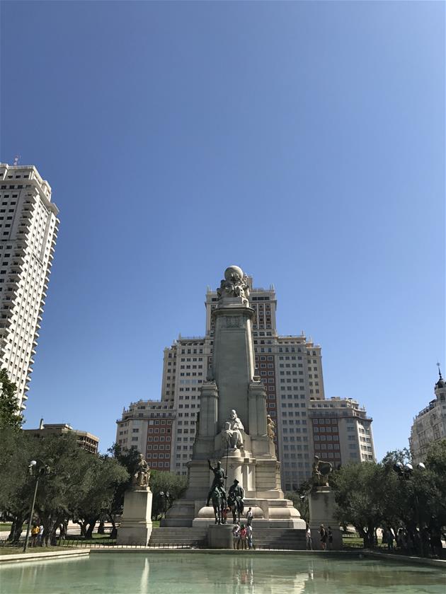 MAD-Fall-GHennelly-PlazaEspana (1)