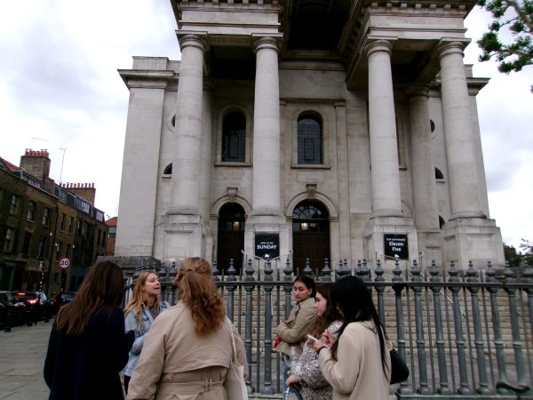 Feminist London: The Importance of Field Studies While Studying Abroad in England