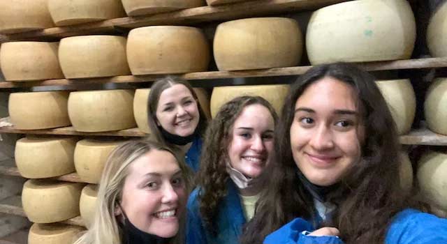 StudyAbroad_Fall2021_Florence_Alexis_Miller_saycheese