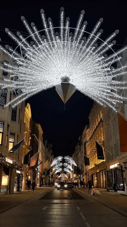 Stellar Christmas decor on Bond Street in London