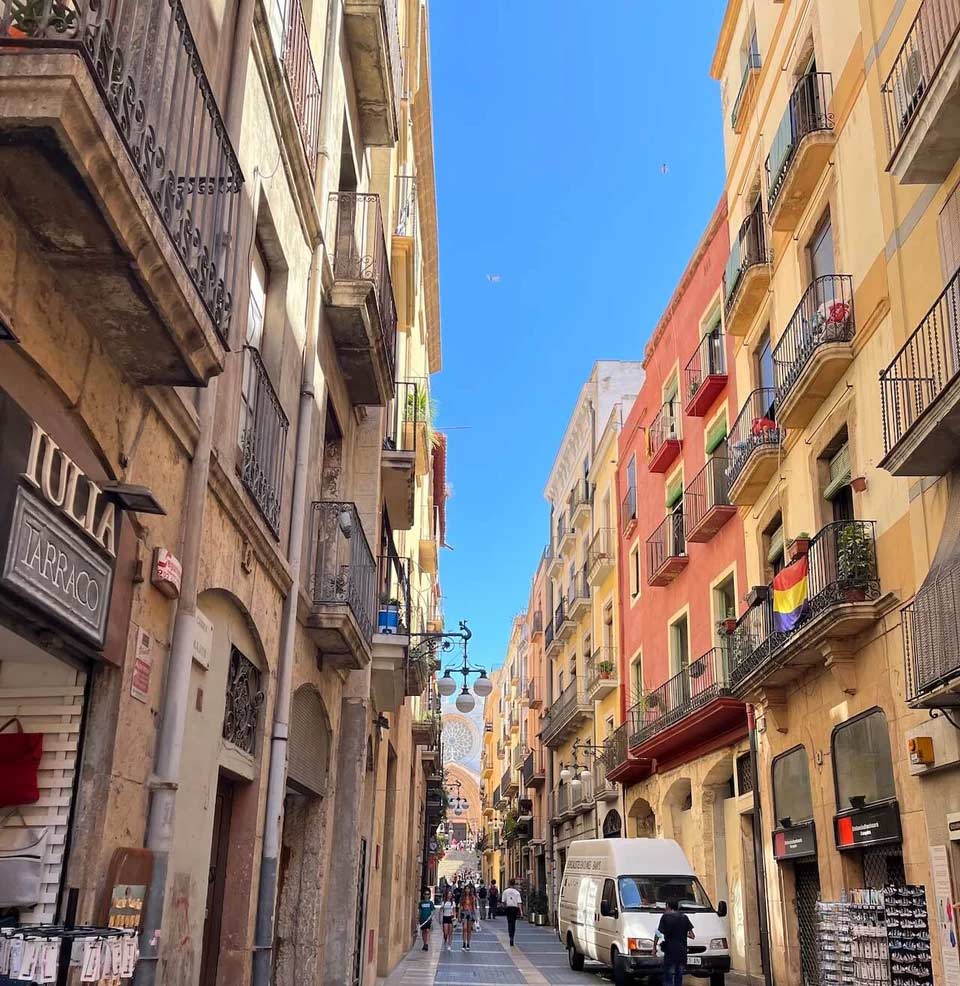 StudyAbroad_Summer2022_Barcelona_Mia_Forouhari_street_and_buildings_in_Tarragona