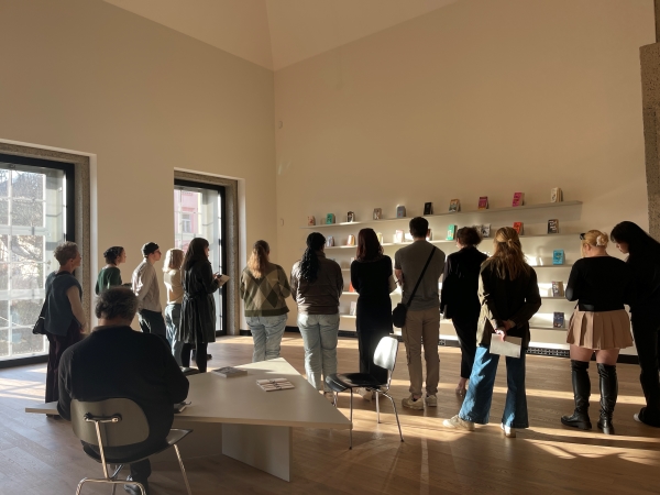 Students observing in the READ Kunsthalle Museum exhibit