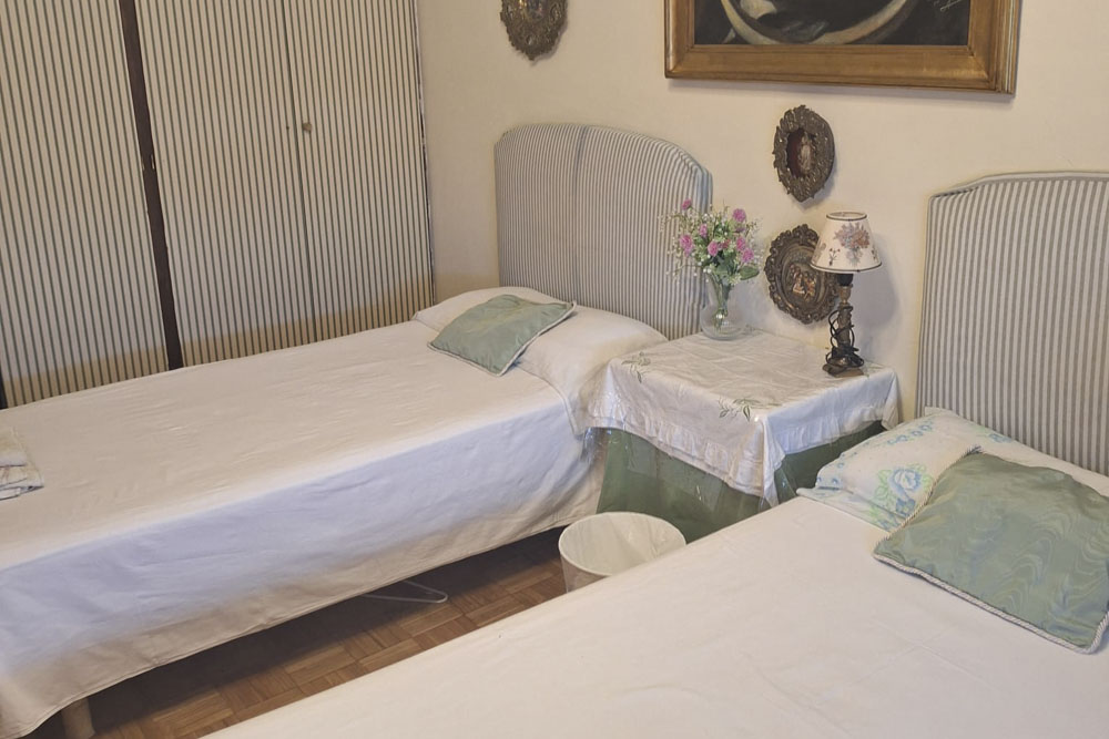 Homestay - Shared Room