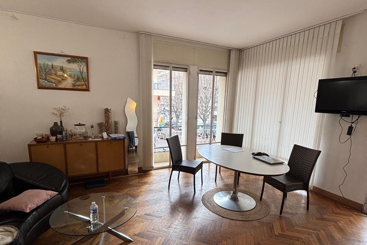 Apartment Shared Room