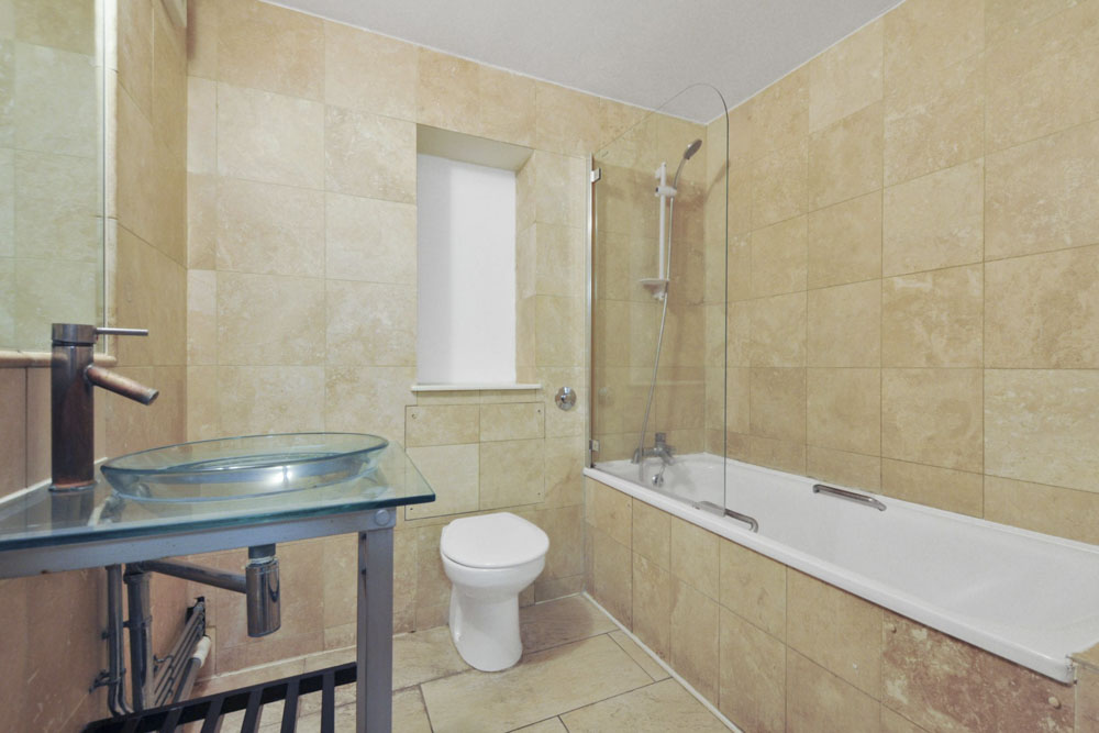 Apartment - Shared Room
