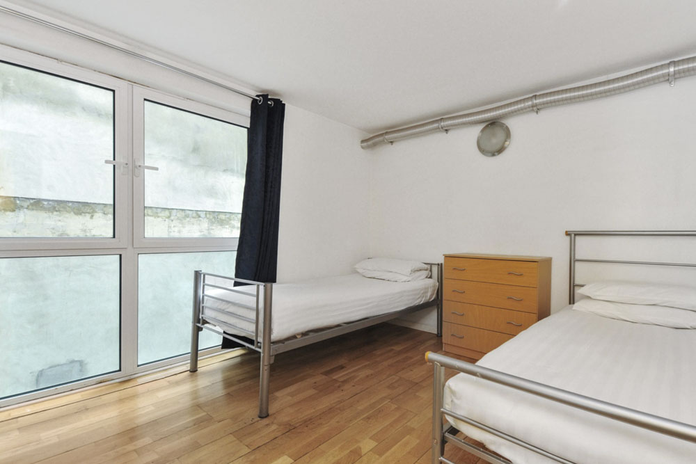 Apartment - Shared Room