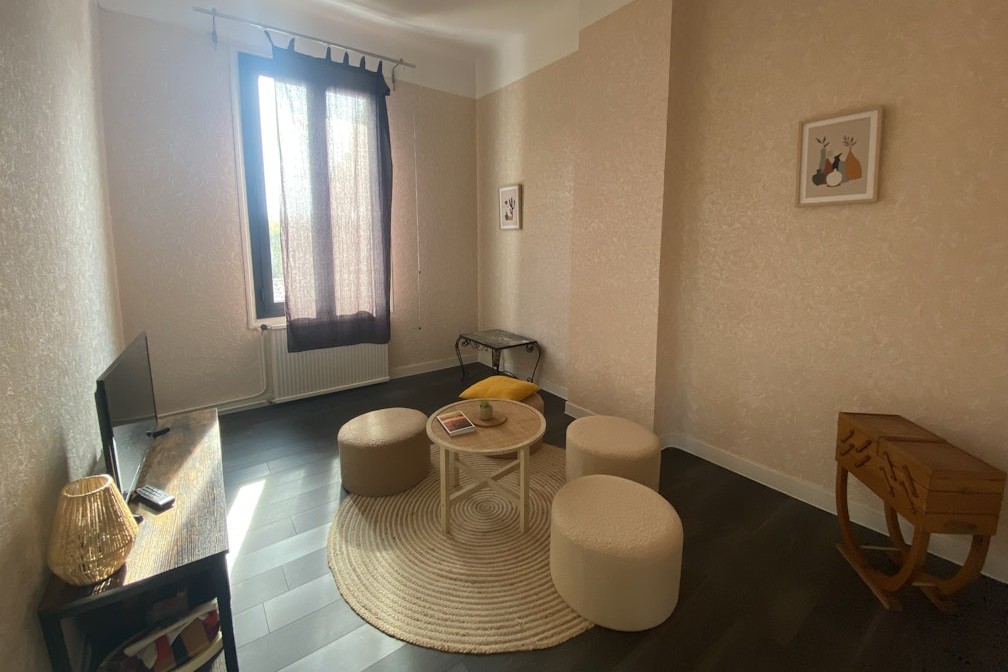 Apartment - Shared Room