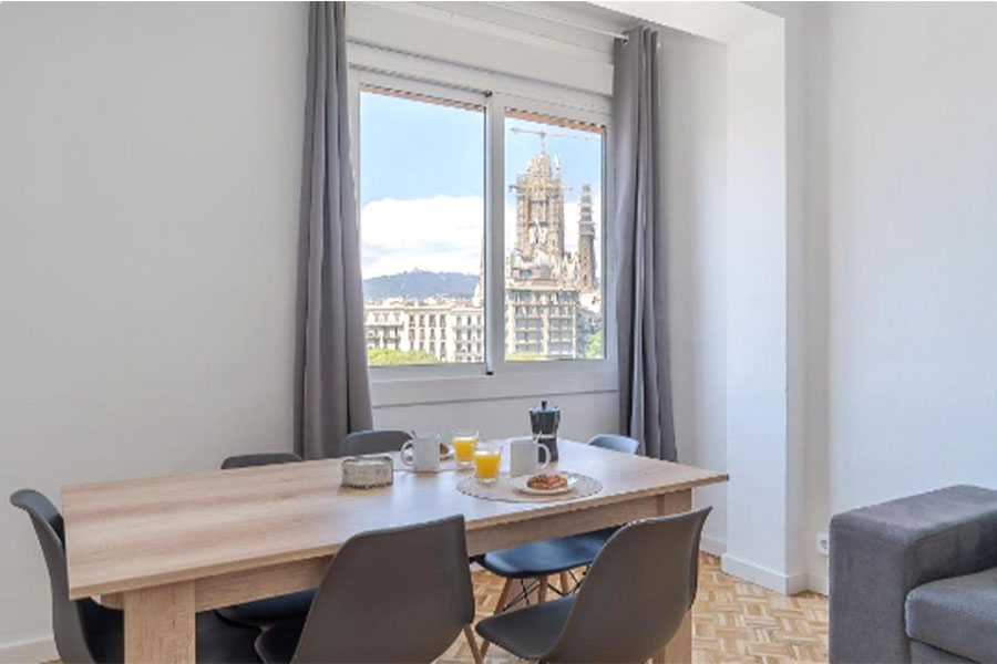 Apartment - Private Room 

w/o AC or with A/C (fee)