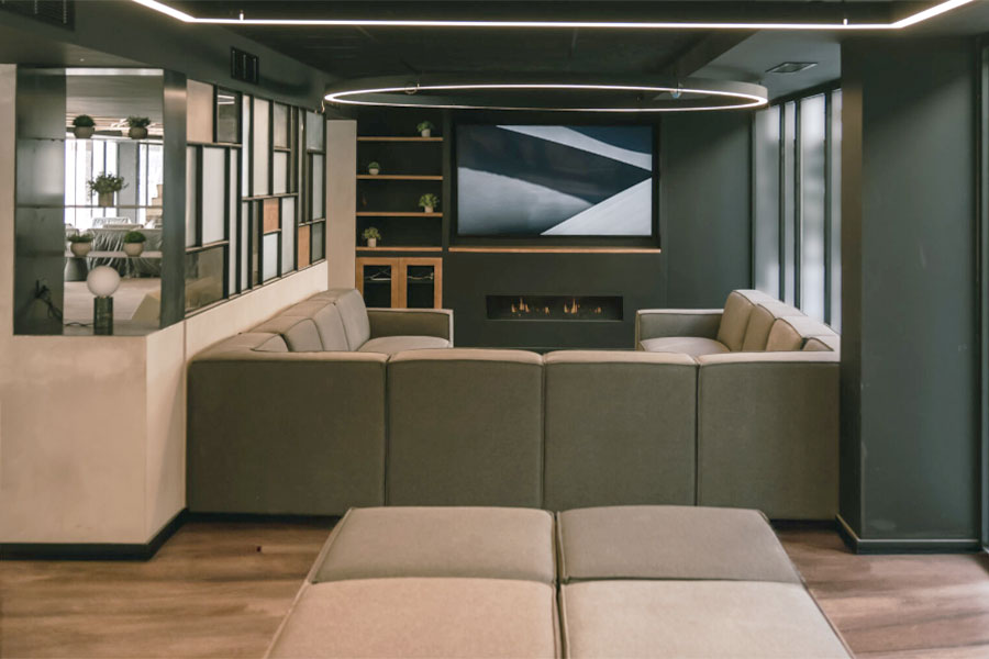 Residence - Private En-suite with A/C & Kitchenette (Loft Bed Style)