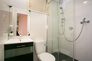 Apartment - Private Room 

w/o AC or with A/C (fee)