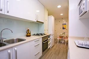 Apartment - Shared Double Room  

w/o AC (no fee) or with A/C (fee)