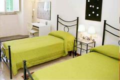 The Florence Signature: Apartment with Italian Flatmate