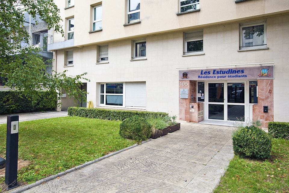 Residence Hall - Shared Studio