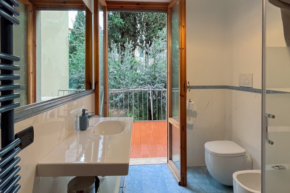 Apartment - Shared Room