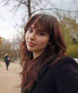 Deanna Minotakis, Content Creator - Photographer