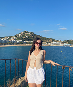 Lavinia Caravella, Content Creator - Blogger