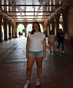 Silviana Santos, Content Creator - Videographer